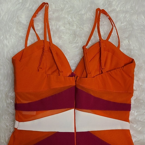 Clothes - Picture 4 of 4